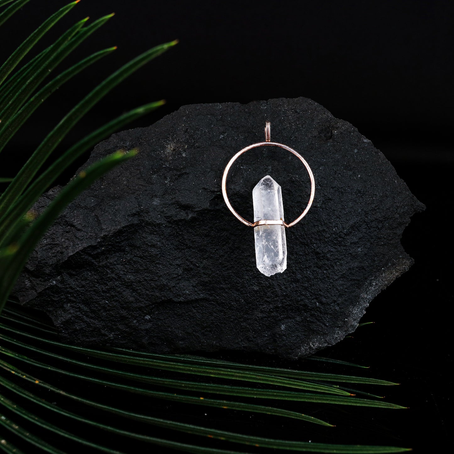 Quartz Pendant  GA-186